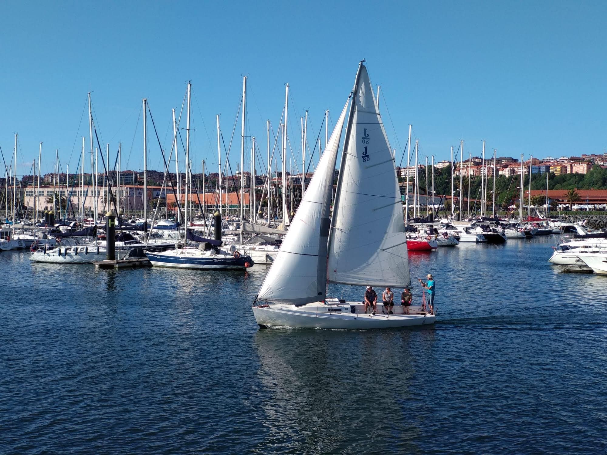 Atraque Transeúnte (> 8m)